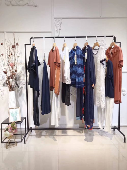 深圳中老年女裝批發攻略 探索三彩服飾的優勢與拿貨指南