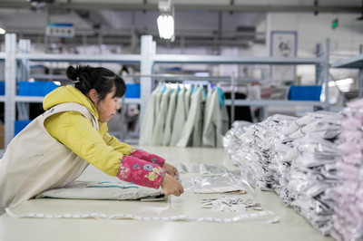 杭州服裝廠 服飾生產(chǎn)與拍攝的魅力融合