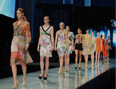 服裝界雙珠璀璨綻放——2015大連國際服裝節與面輔料紗線展圓滿舉行